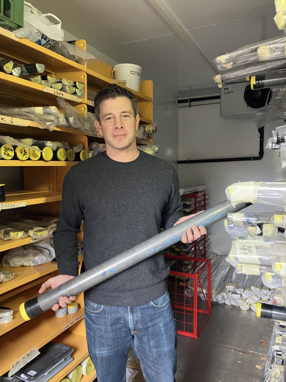 Hendrik Vogel with sediment core.