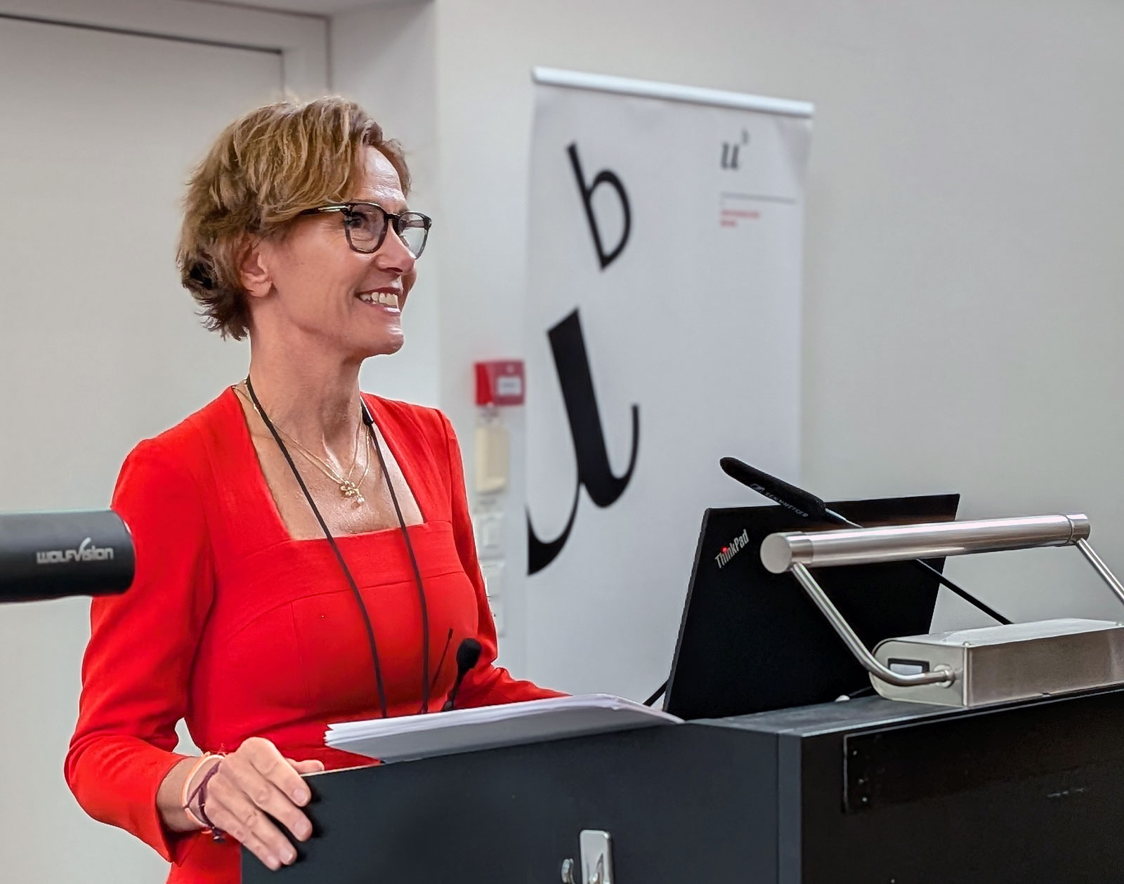 Hans Sigrist laureate Christina Voigt during her keynote